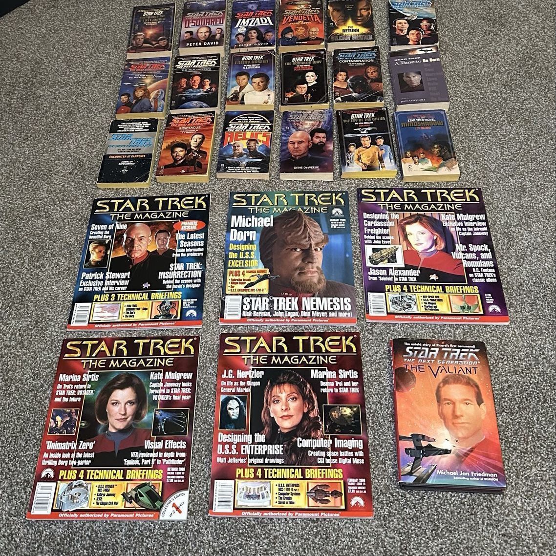Star Trek Book And Magazine Lot