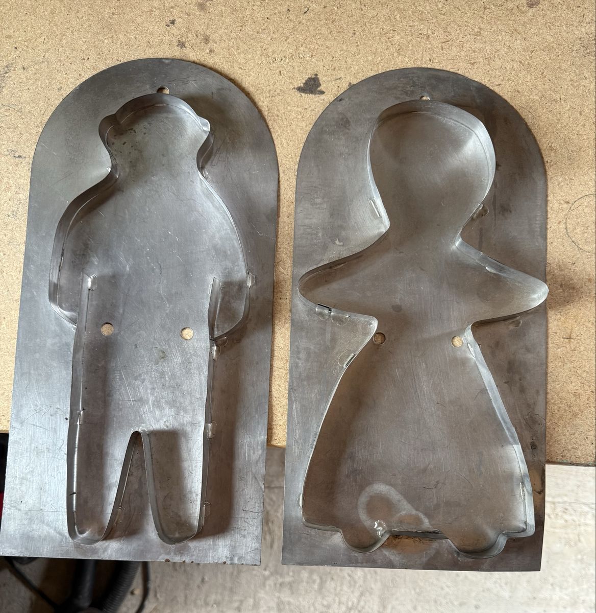 Vintage, Mr& Mrs Gingerbread molds, 14”