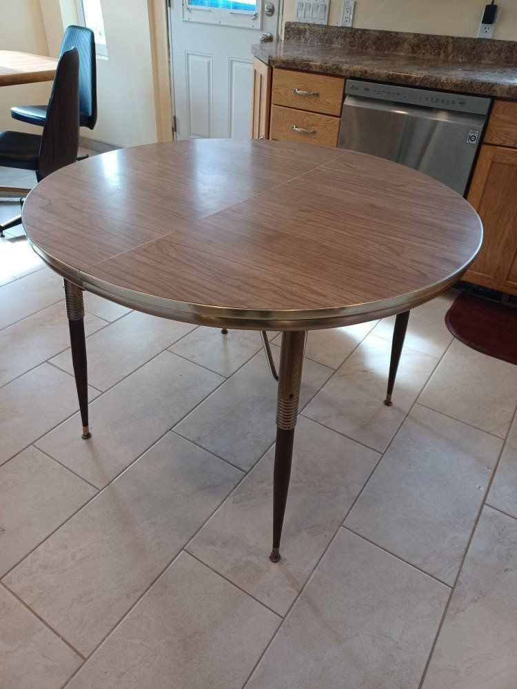 Mid Century, Retro, Vintage Dining Table, 2 leaves