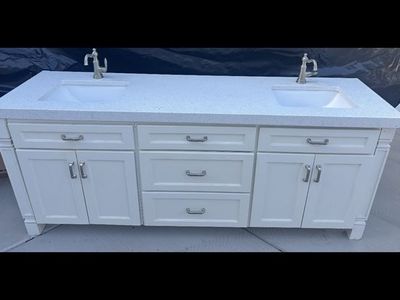 White Double Sink Bathroom Vanity with Quartz Countertop and Faucets