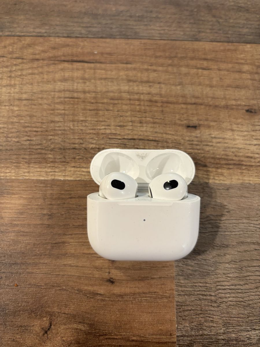 AirPods gen 3