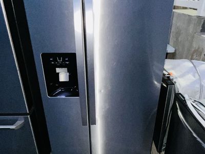 $650 OBO GOOD FRIDGE WHIRLPOOL SIDE BY SIDE STAINLESS 33”