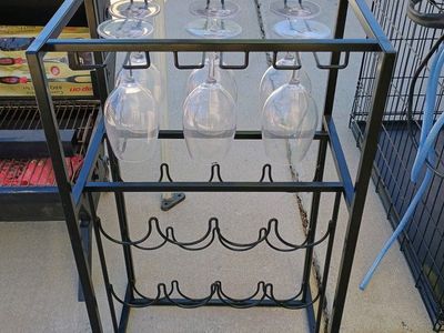Metal Wine Rack with Plastic Wine Stem Glasses