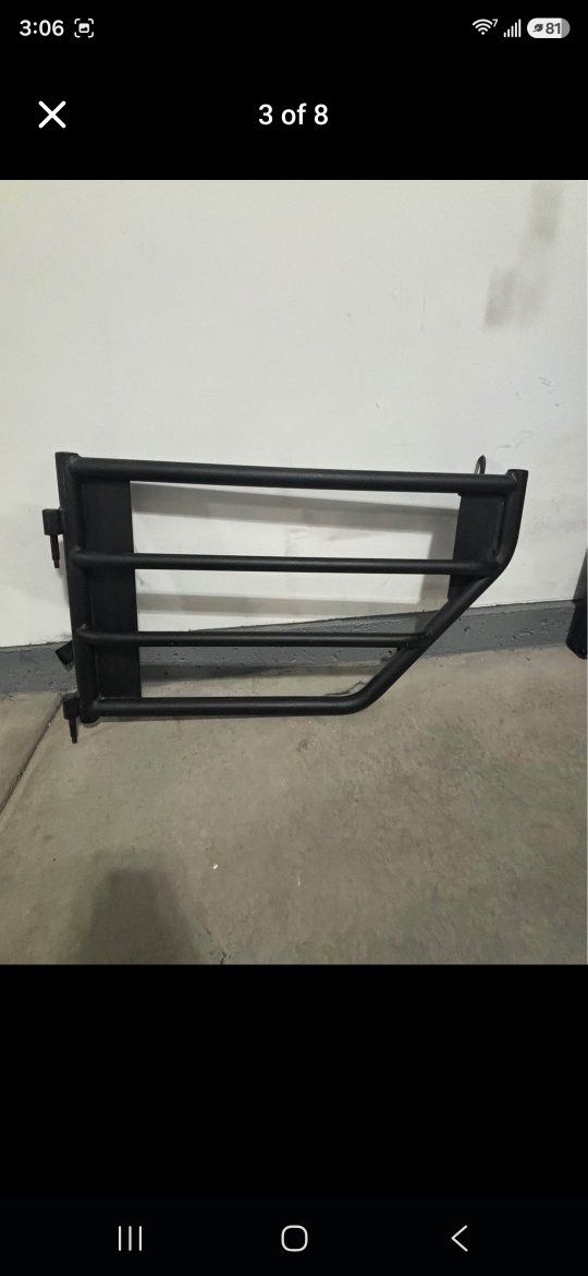 Main image 4