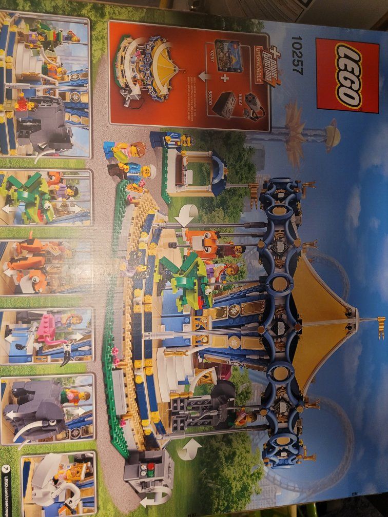 Lego Carousel. Used. 100% Complete.