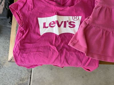 Levi's Girls Pink Logo Short Sleeve T-Shirt Size 2T