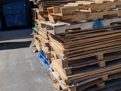 Fire Wood - Used Pallets and Pallet Wood