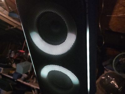 AI Overview This is an onn. Large Party Speaker Gen 2 featuring vibrant multi-color LED lighting effects.