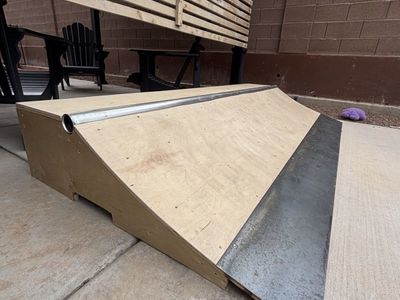 Skate Board Mini Ramp - 8ft Wide