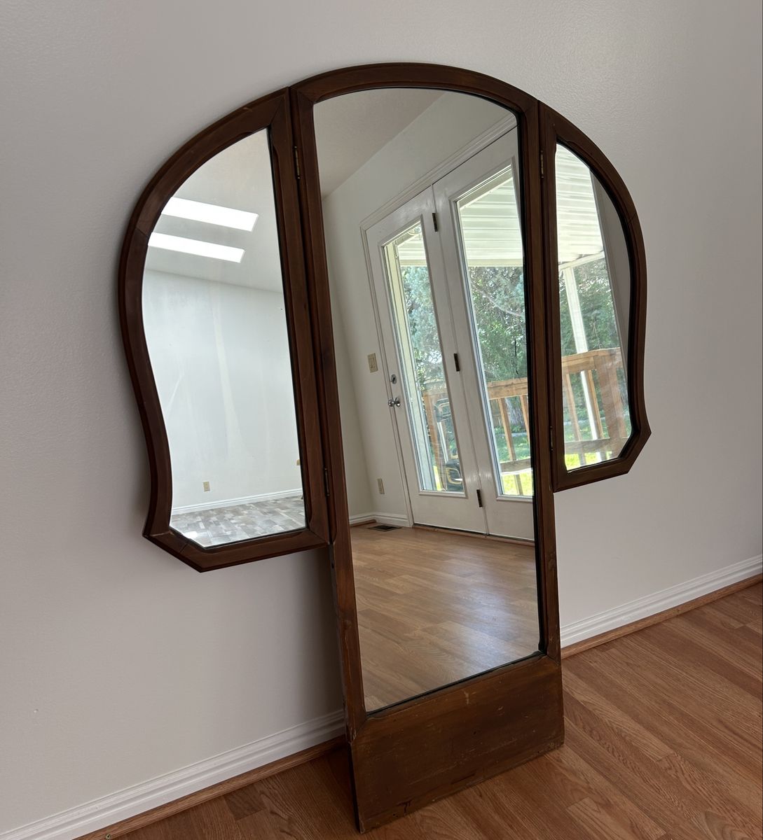 Main image 5