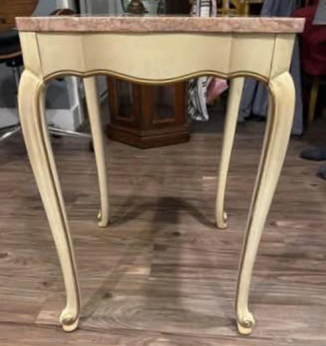 French Provincial Marble Top End Table – Vintage Decor