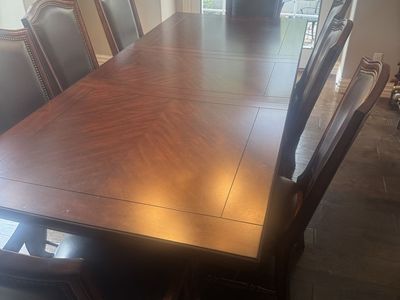 Traditional Solid Wood Dining Table with Leaf and Upholstered Chairs Set