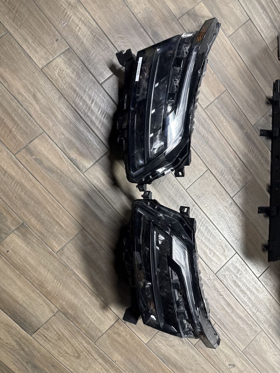 2022-2024 OEM Nissan Pathfinder Front Headlights
