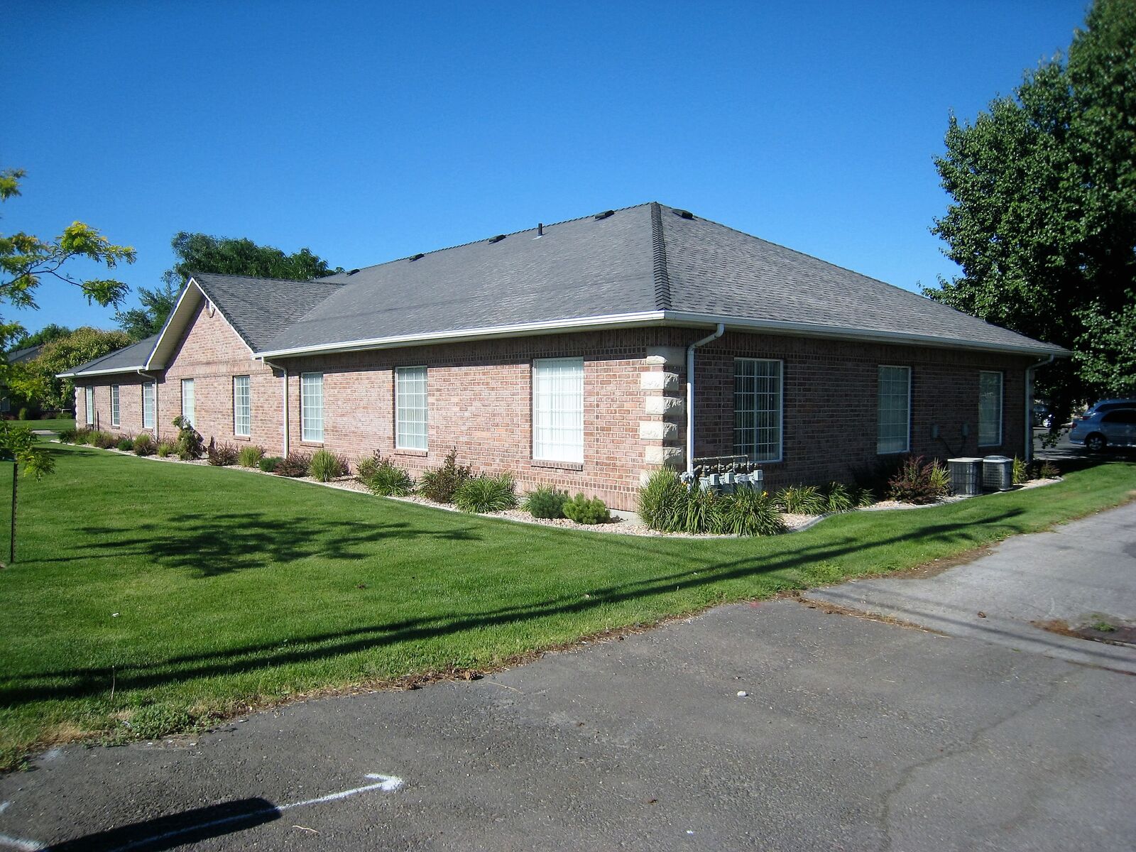1,183 SF Office in Sandy