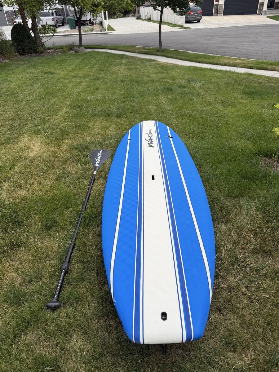 Wavestorm 9’ paddle board