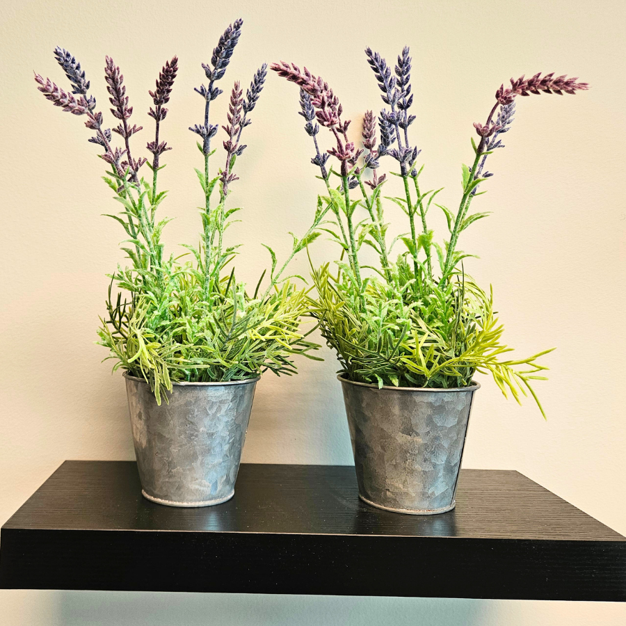 Lifelike Lavender Decor Plants - Bright & Cozy Modern Deco