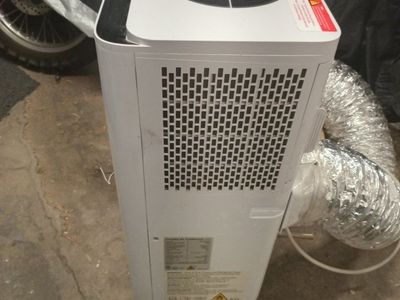Portable Air Conditioner, Needs Repair