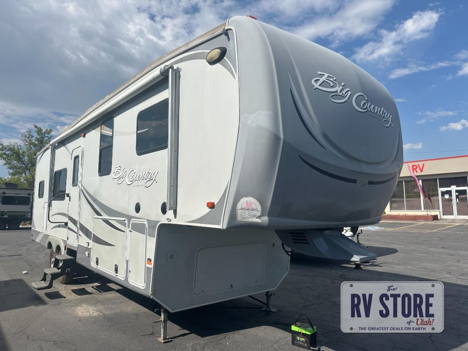 2011 Heartland Big Country 2950 RK Fifth Wheel Front Bedroom|Rear Kitchen