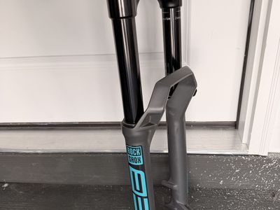 RockShox ZEB Ultimate MTB Fork - Charger 2.1 RC2 Damper, DebonAir, 29", Gray/Blue