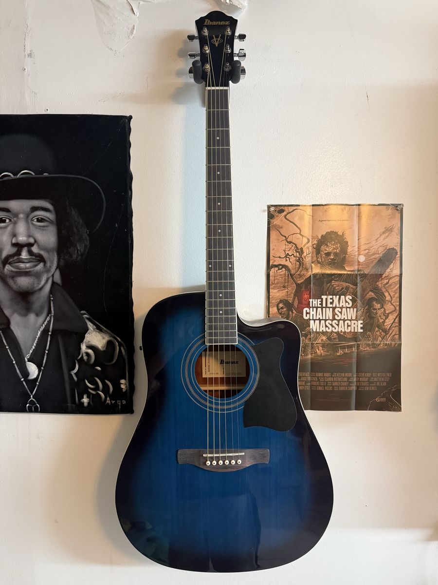 Ibanez V70CE Acoustic-Electric Guitar + Road Runner Hard Case
