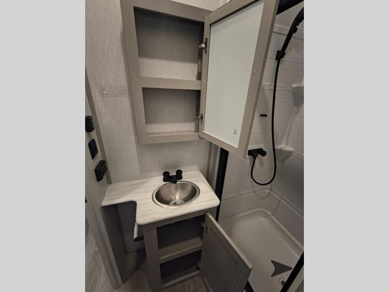 Main image 28