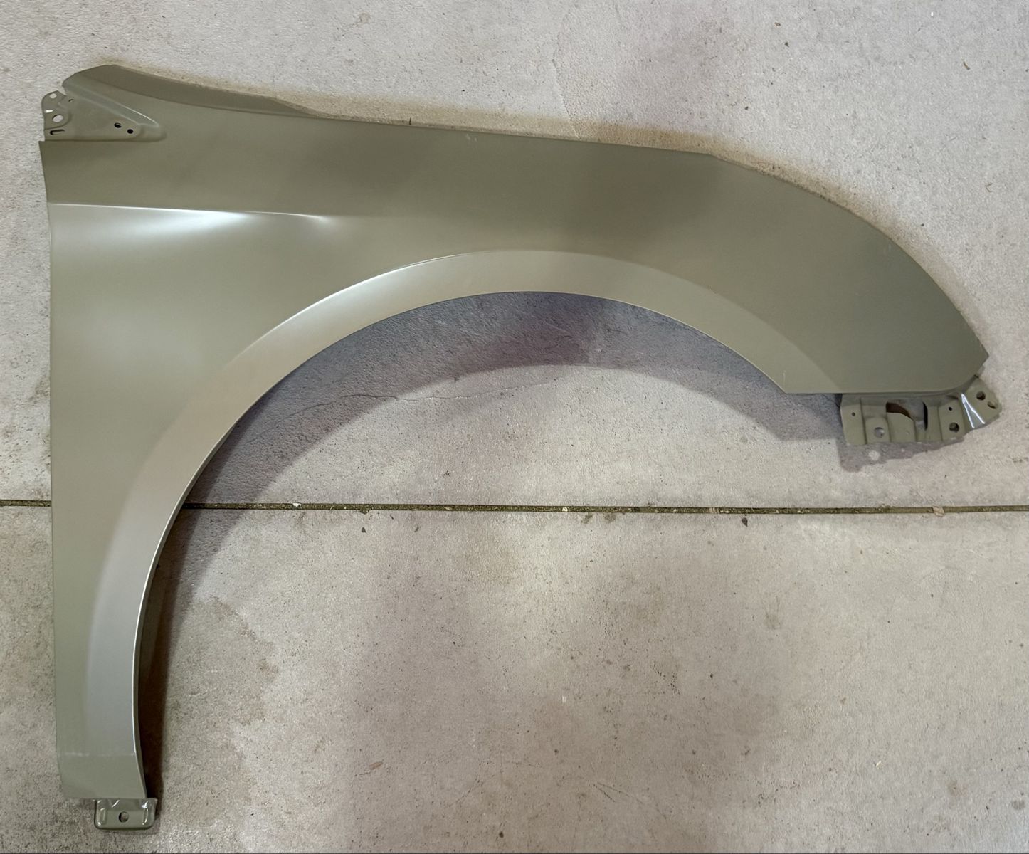 13-17 CADILLAC XTS right front passenger side fender