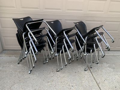 16 BLACK ROLLING CLASSROOM CHAIRS