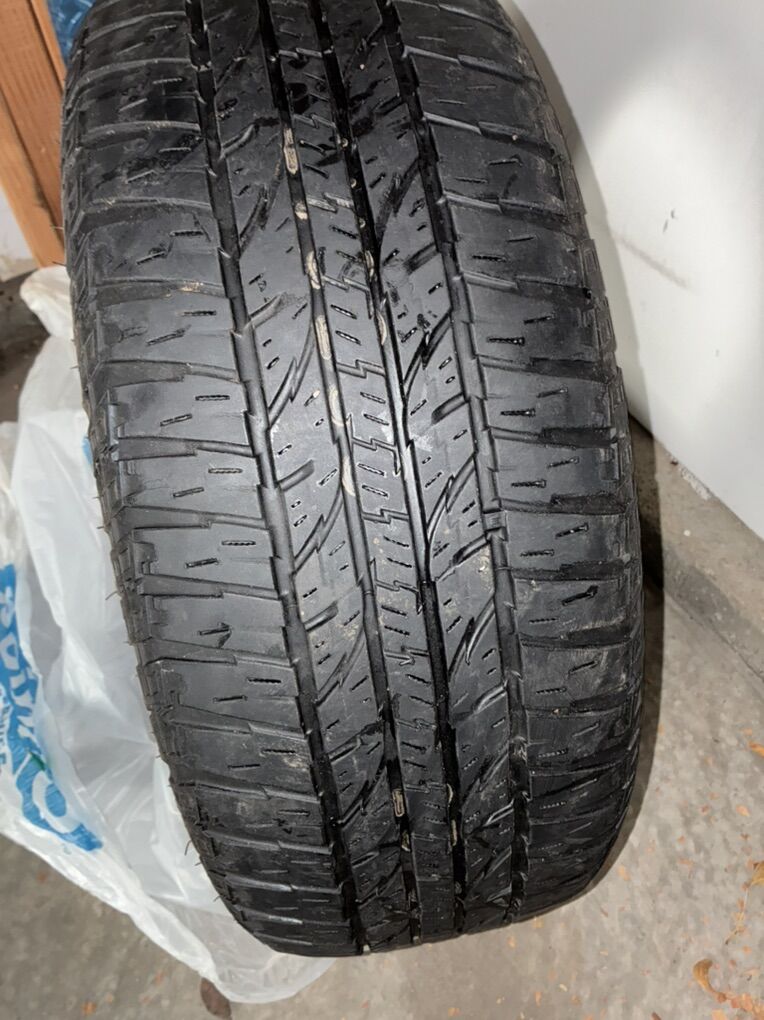 Yokohama Geolander A/T 235/60 R18 107H Tire
