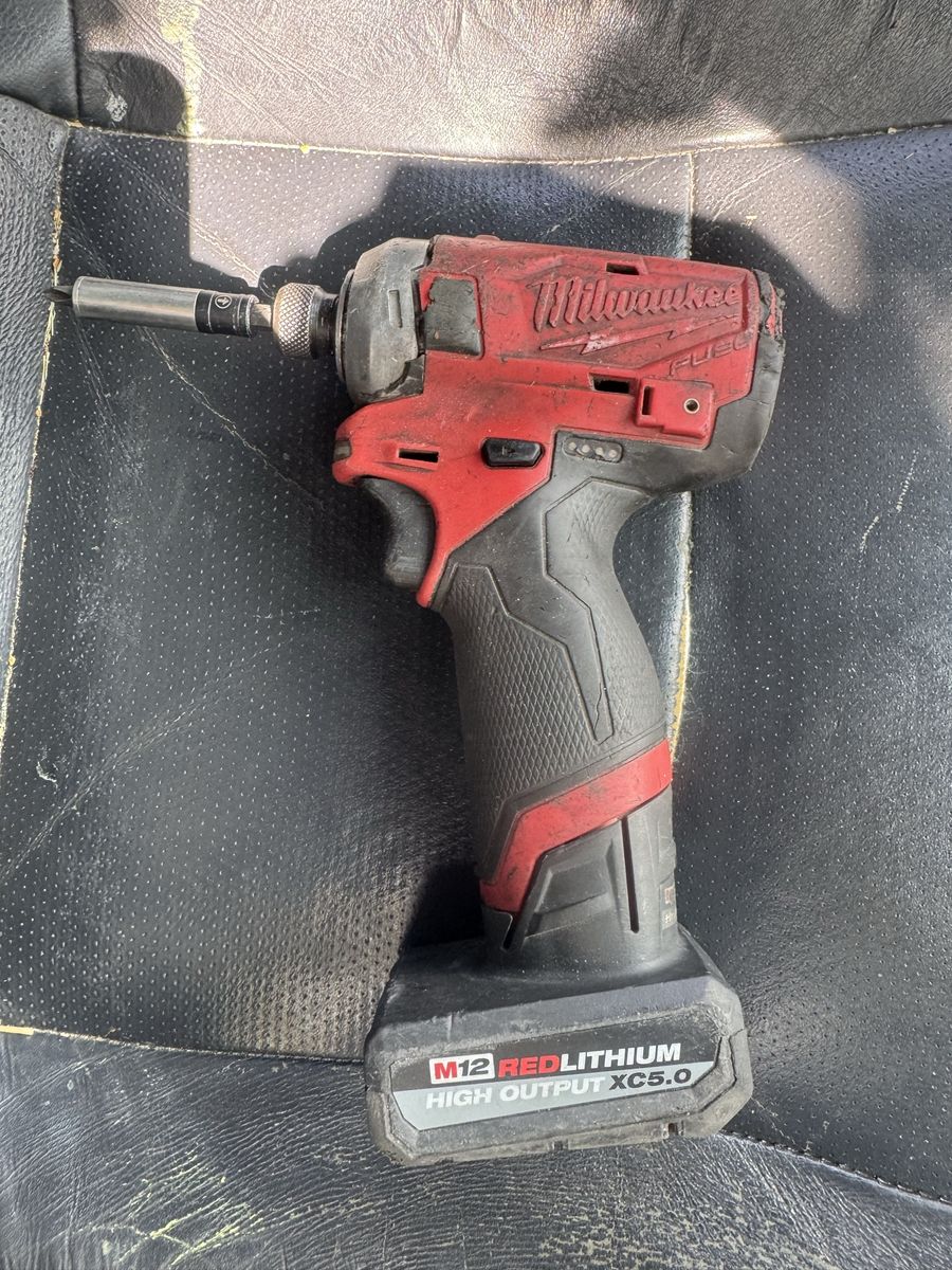 Milwaukee M12 FUEL Cordless Impact Driver with REDLITHIUM XC5.0 Battery