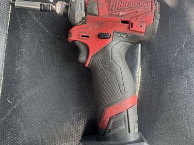Milwaukee M12 FUEL Cordless Impact Driver with REDLITHIUM XC5.0 Battery