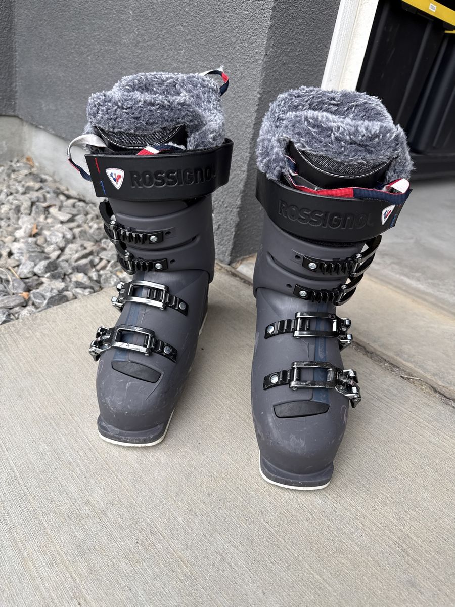Rossignol Pure Elite 90 Women’s Ski Boots – Size 22.5