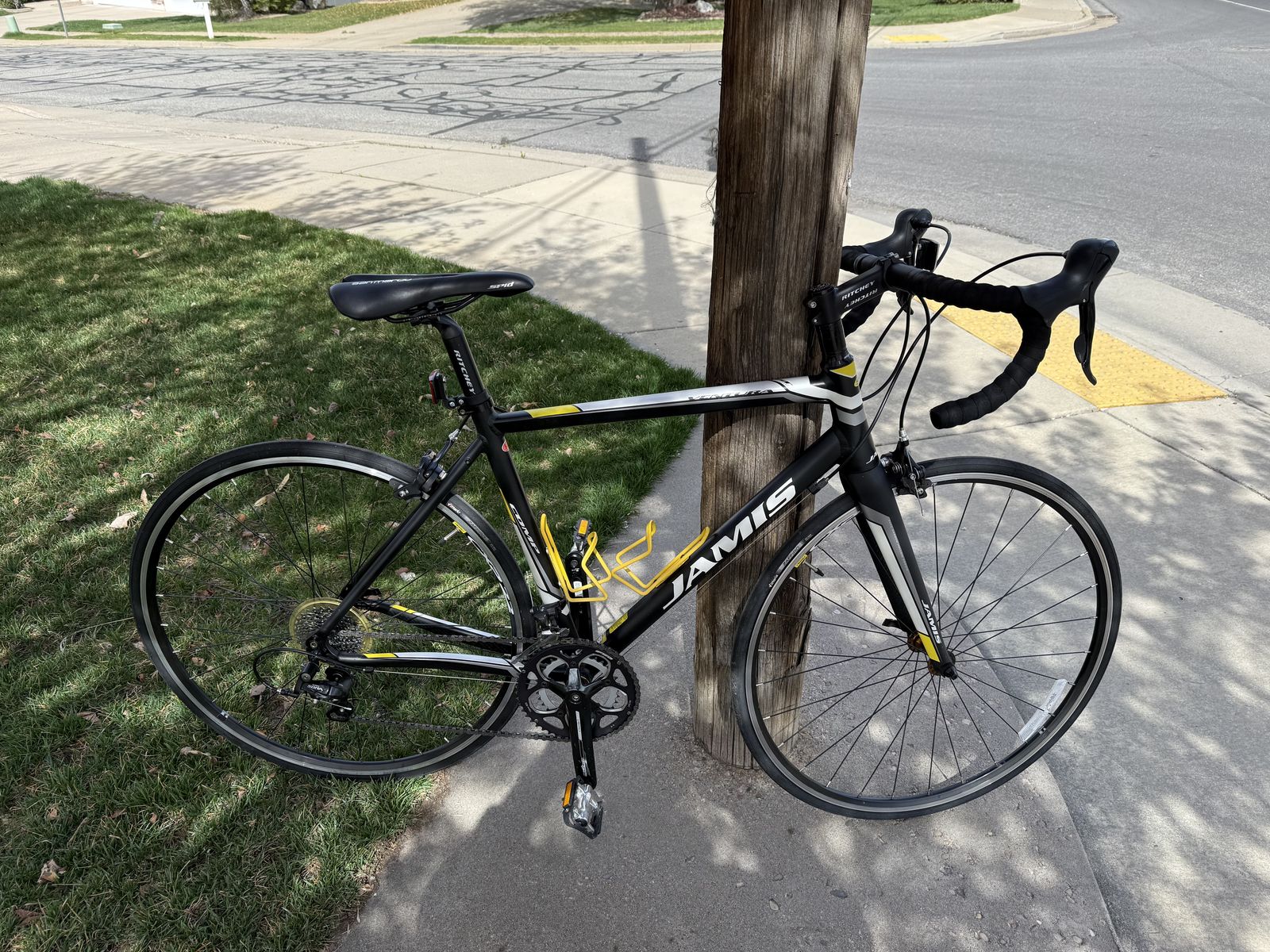 Jamis Ventura Road Bike