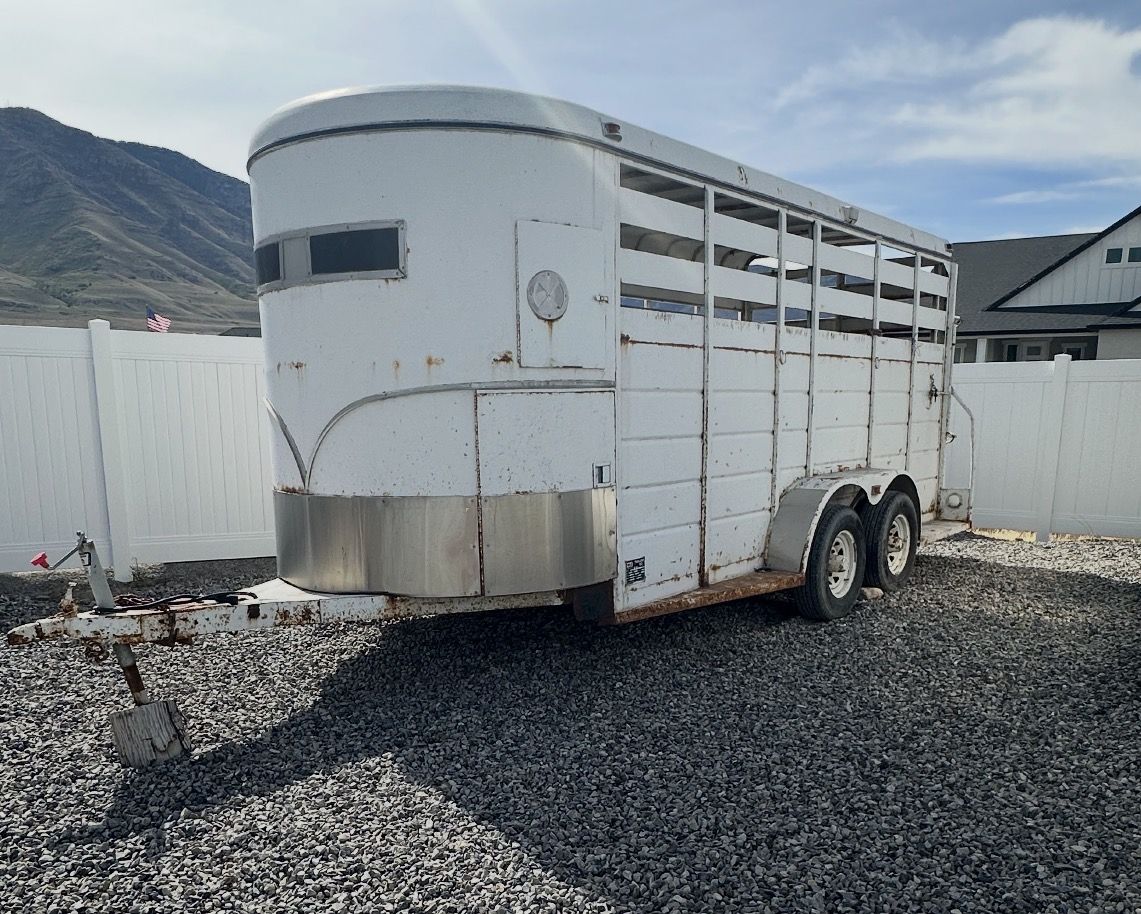 Horse trailer For Sale