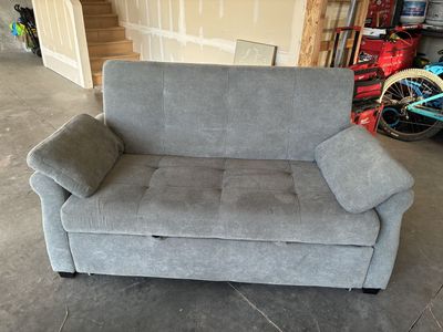 Lifestyle solutions couch/bed