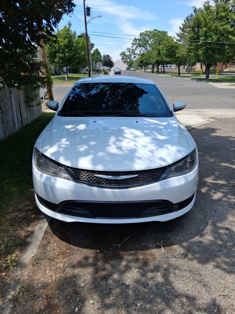 2015 Chrysler 200 S