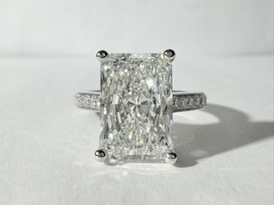 Radiant Cut Lab Grown Diamond Ring