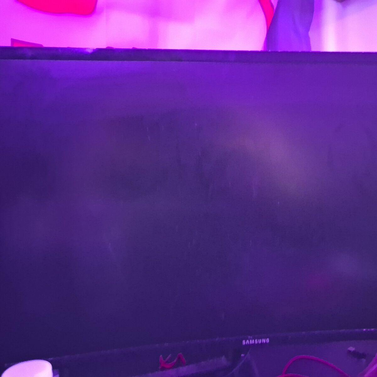Curved gaming monitor
