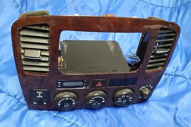 OEM Suzuki XL-7 Wood Grain Interior Trim & Parts (2001–2006)