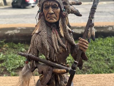 Native American Chief Bust Statue with Headdress & Spear - Detailed Tribal Decor
