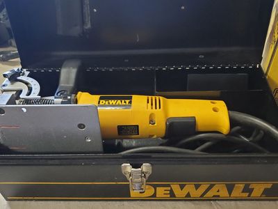DeWALT DW682 Plate Joiner/ Biscuit Joiner with hard case