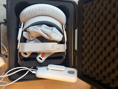 save 1000$ Perfect Apple Vision Pro. with every thing included