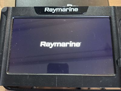 Raymarine Element 9HV With Transducer
