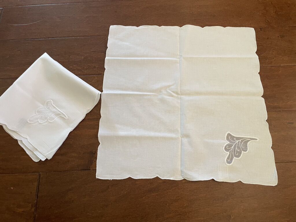 2 New Matching White Napkins W/ Leaf Cutwork
