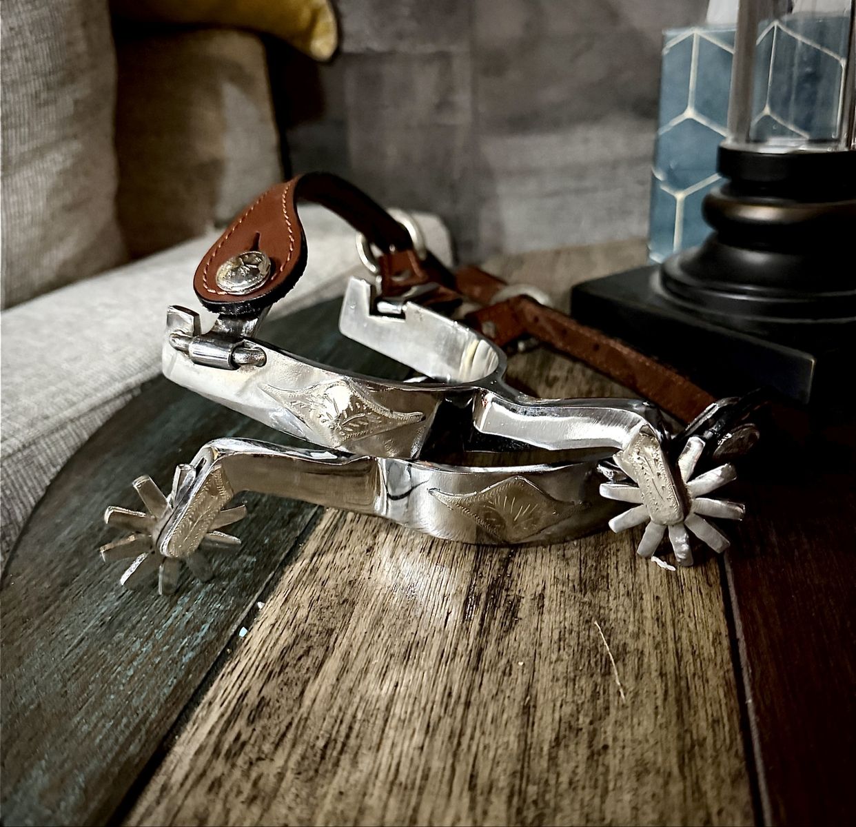 Men’s Engraved Spurs and Straps set