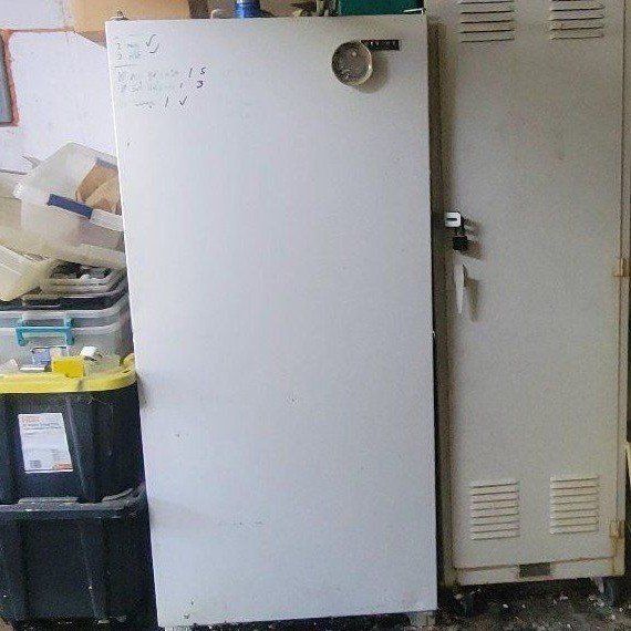 Stand-up [rodent] Freezer