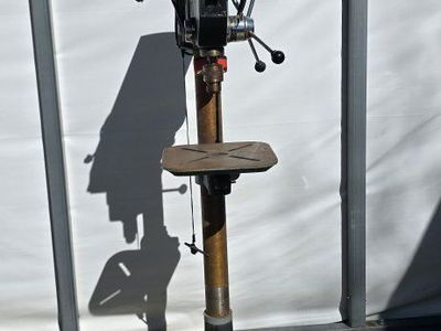 Delta Heavy Duty Drill Press 17-900 Floor stand