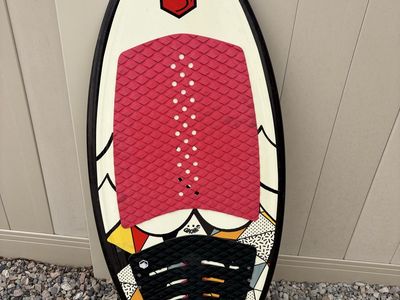 Gromi kids wakesurf board