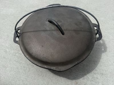10 inch Dutch oven