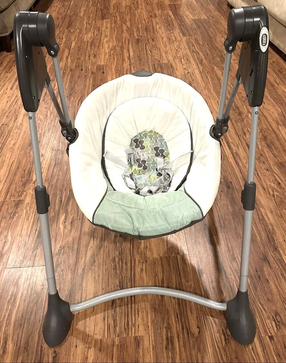 Graco Slim Spaces Compact Baby Swing (Battery Operated)