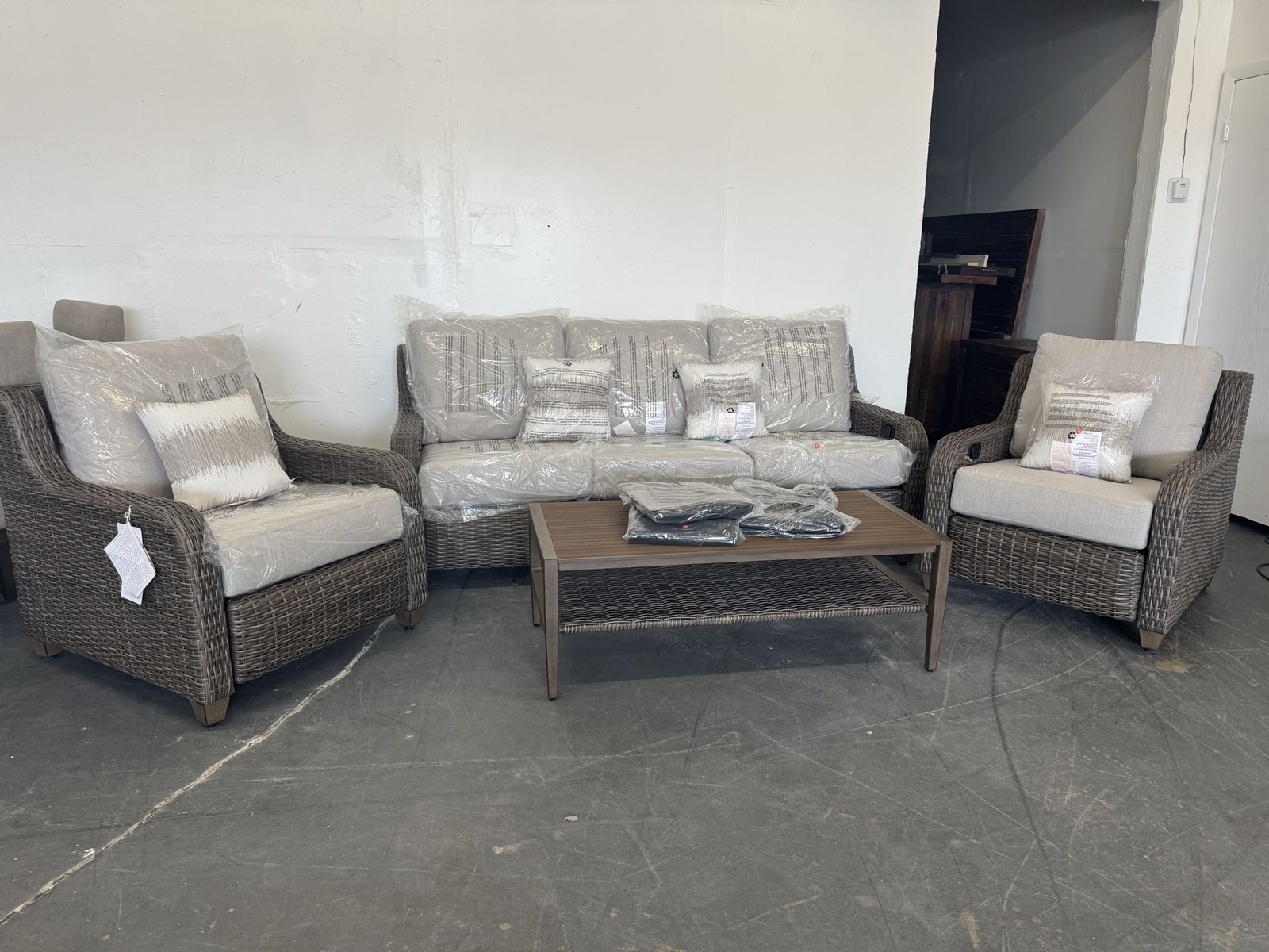 NEW COSTCO OUTDOOR PATIO WOVEN CHAIR SET w/ FOOT RESTS